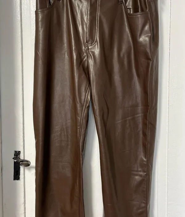 Abercrombie Dark Brown Ultra high Rise Brown 90s straight leg 16 short - Image 3