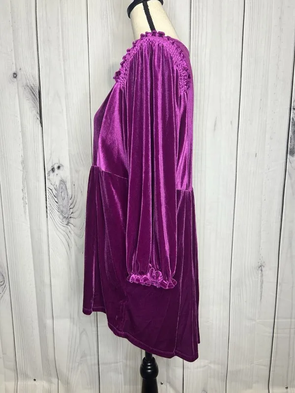 Umgee Women's Velvet Jewel Toned Purple Top Size M Fairy Smocked V-Neck - Image 4