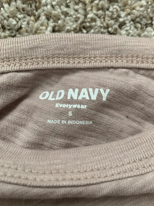 Old Navy Everywear Light Pink Long Sleeve Top - Image 2