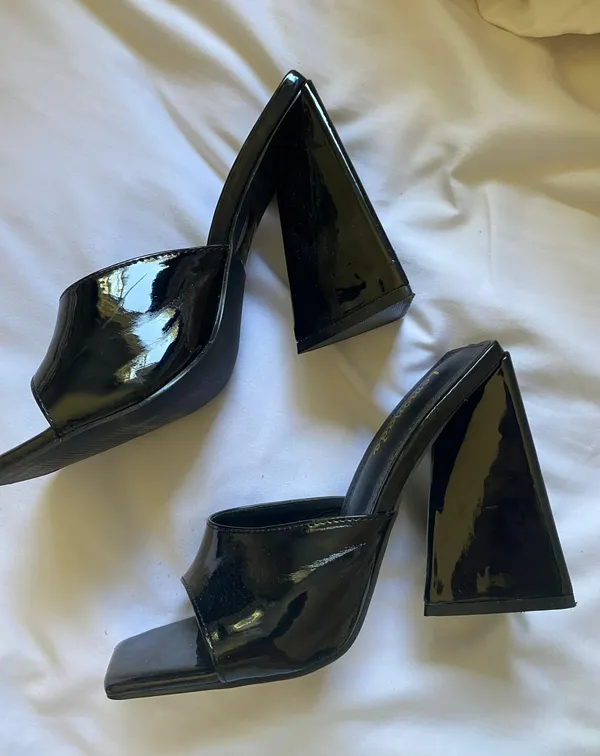 Black Chunky Heels Size 7 - Image 5