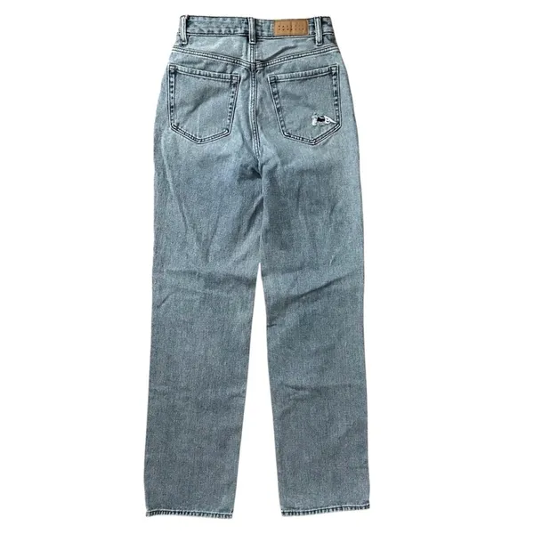 PacSun 90's Boyfriend High Rise Distressed Jeans Blue Size 26 - Image 2
