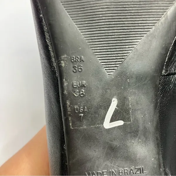 Nariana‎ by GOLC vintage peep toe pumps black leather size 7 - Image 6