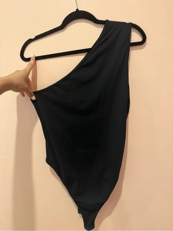 SheIn One-Shoulder Black Women's Bodysuit - Image 3