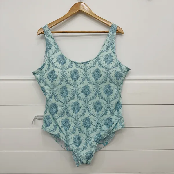 NWT! Women’s Posh Peanut Reversible One Piece Swimsuit Size 2XL - Image 6