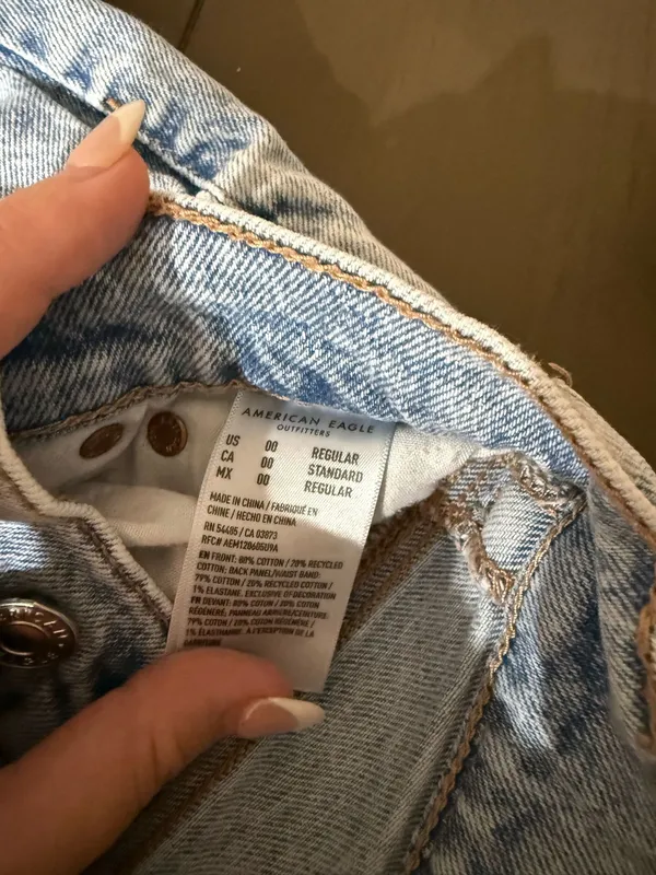 American Eagle Jeans - Image 5