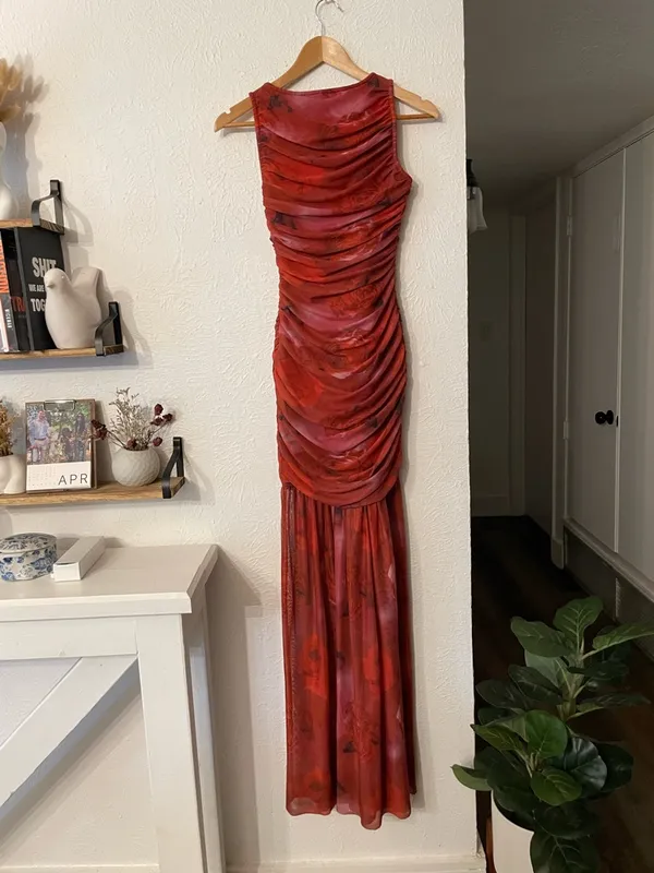 Elliatt Elise Red Ruched Mermaid Maxi Dress Size XS - Image 6