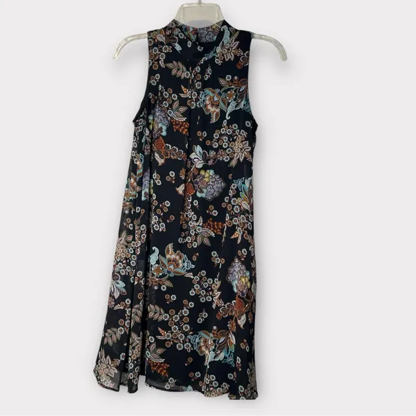 Tommy Hilfiger Floral Trapeze Dress With‎ Black Lining. Size 2 - Image 2