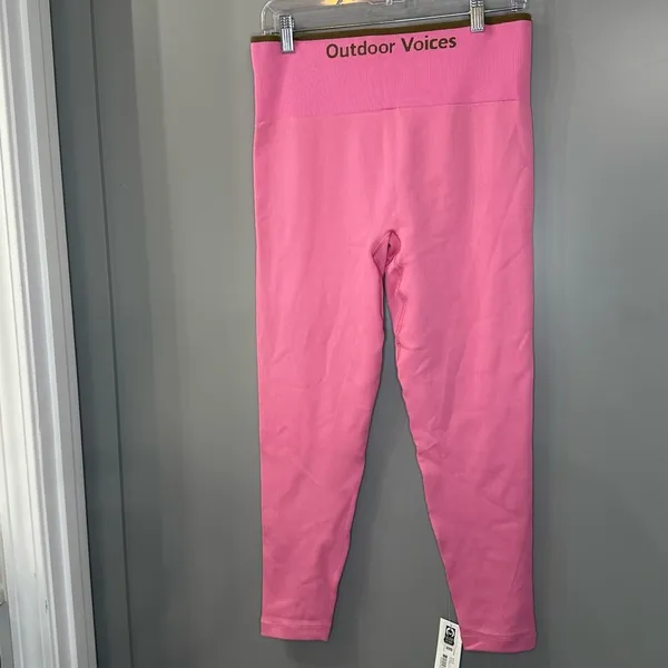 NWT Outdoor Voices Seamless Ribbed 7/8 Leggings Bubblegum Pink Size Large - Image 3