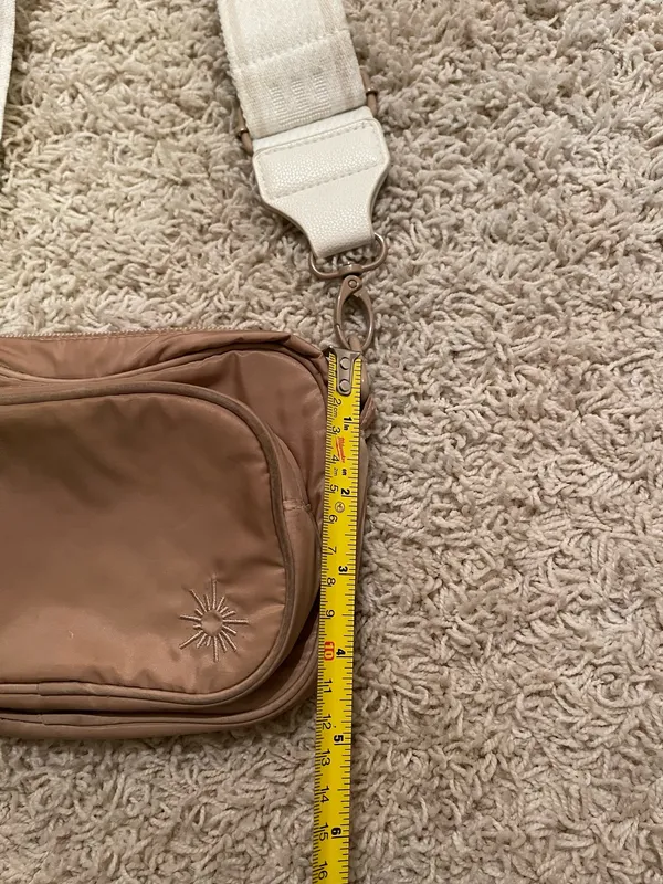 Aerie Crossbody Bag - Image 8