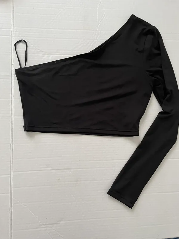 SheIn One Shoulder Crop Top - Image 6
