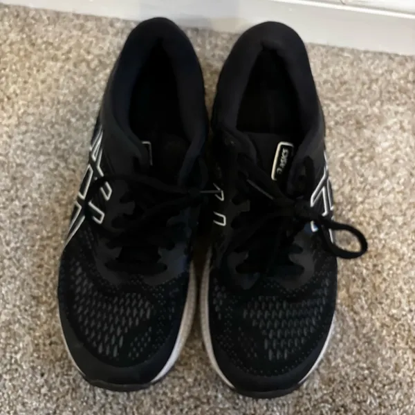 Asics Gel-Kayano 26 Black & White Running Shoe Women’s Size 7.5 - Image 5