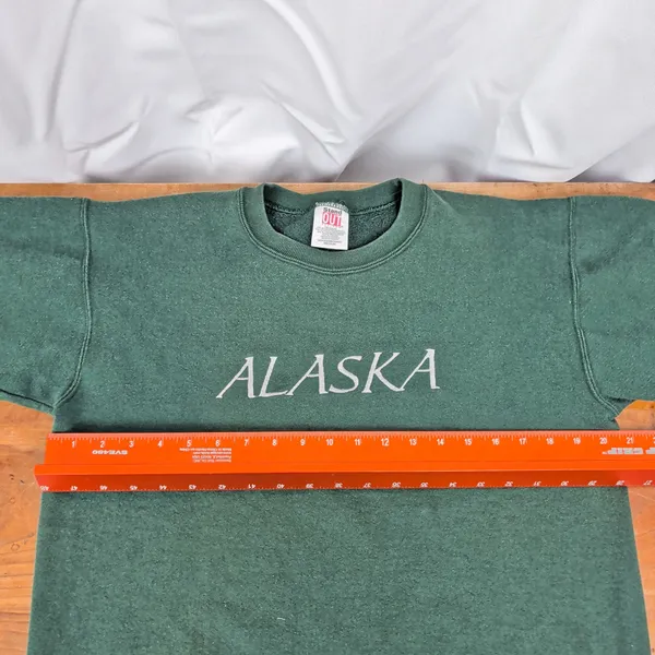 Vintage Canadian Made Alaska Sweatshirt Medium - Image 5