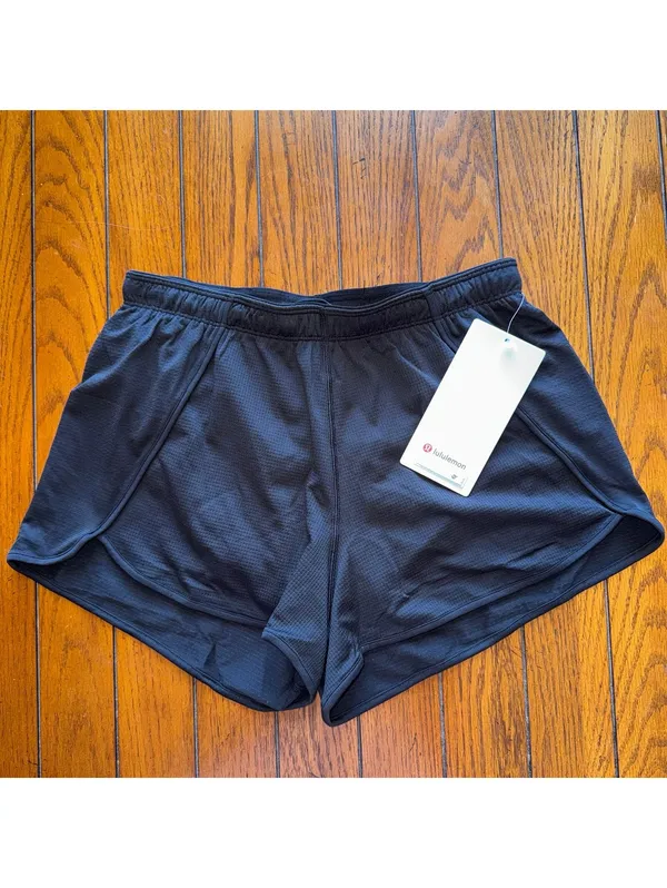 Lululemon Swiftly Mid-Rise Short 3” Black Size 6 NWT - Image 2