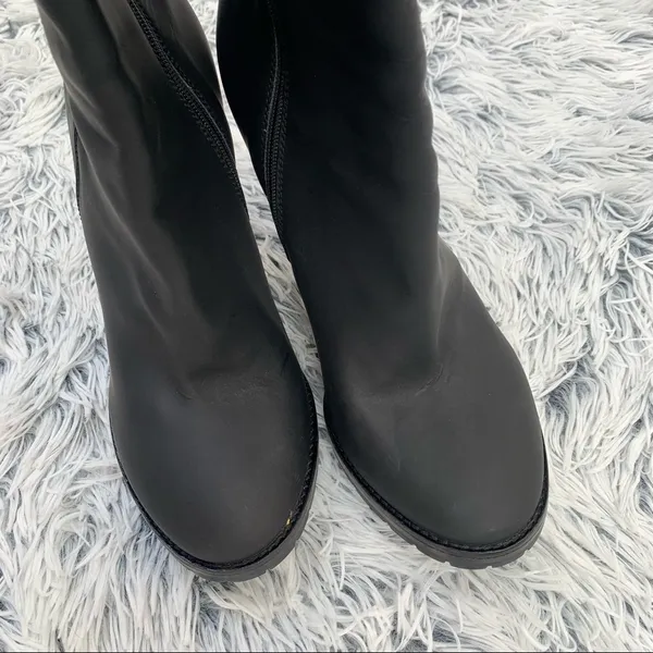 Milan Runway high knee boots Fall 2011 size 38 - Image 9