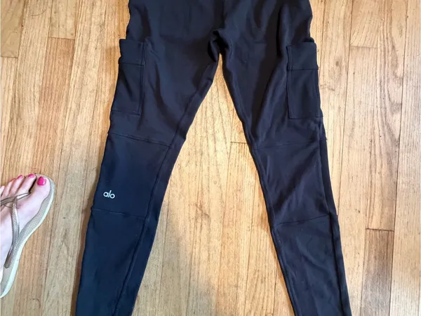 Alo Yoga Pocket Leggings High-Waist Black - Image 2