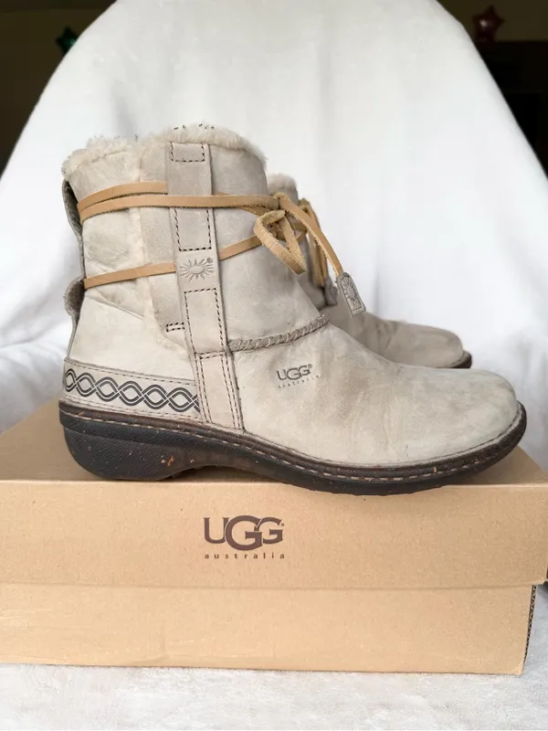 UGG Australia Cove Fieldstone Suede Sheepskin Boots 5136 Womens 8 With Box - Image 7