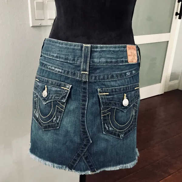 TRUE RELIGION MINI DENIM SKIRT 🔥🔥🔥 - Image 9