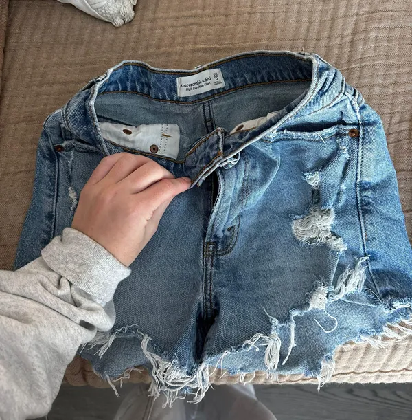 Shorts - Image 2