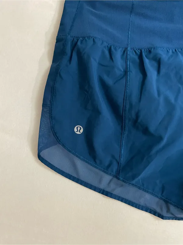 lululemon athletica Mind Over Miles Shorts Mesh Details Poseidon Blue Size 6 - Image 9