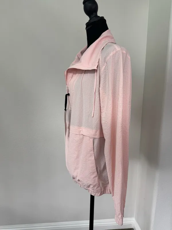 Lululemon Pack Light Pullover Pink NWT Size 6 - Image 3