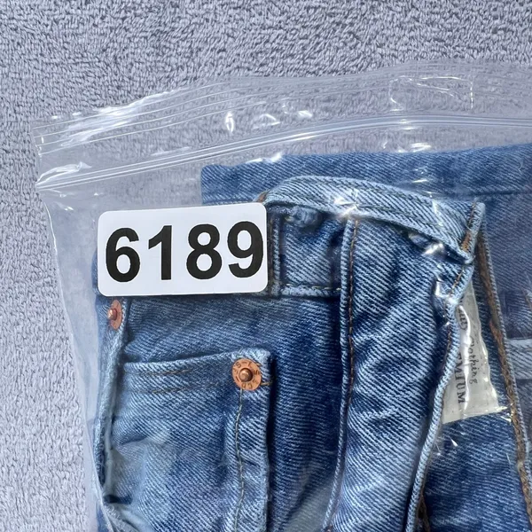 Levi's Premium Ribcage Straight Jeans‎ Size 29 High Rise Distressed Knee Denim - Image 9