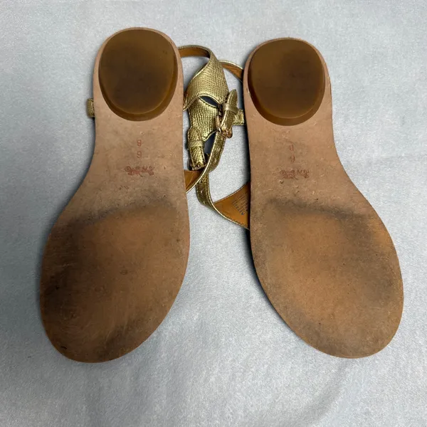 Coach Cheyanne Metallic Gold Textured Leather Thong Sandals G3161 Womens 6B - Image 4