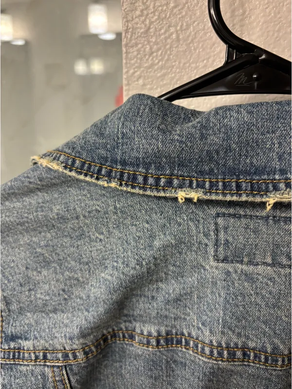 Universal Threads Jean Jacket - Image 4