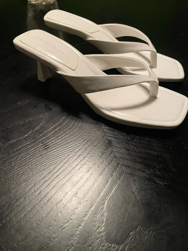 Stradivarius Women's Kitten Heels Sandals Square Open Toe Flip Flop Heels 1.8-2 Inch Heeled Sandals for Women - Image 3