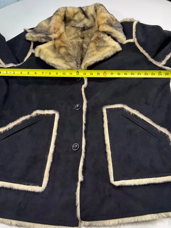 dennis basso Black Coat with Tan Faux-Shearling Trim Size XL NWOT - Image 4