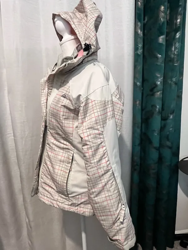 Snozu Jacket Women Size S - Image 3