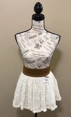 NEW Women’s Large Lace Skater Skirt - Image 2