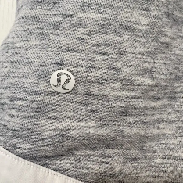 LULULEMON Cool & Collected Shorts 2.5”‎ in Heathered Space Dyed Nimbus - Image 7