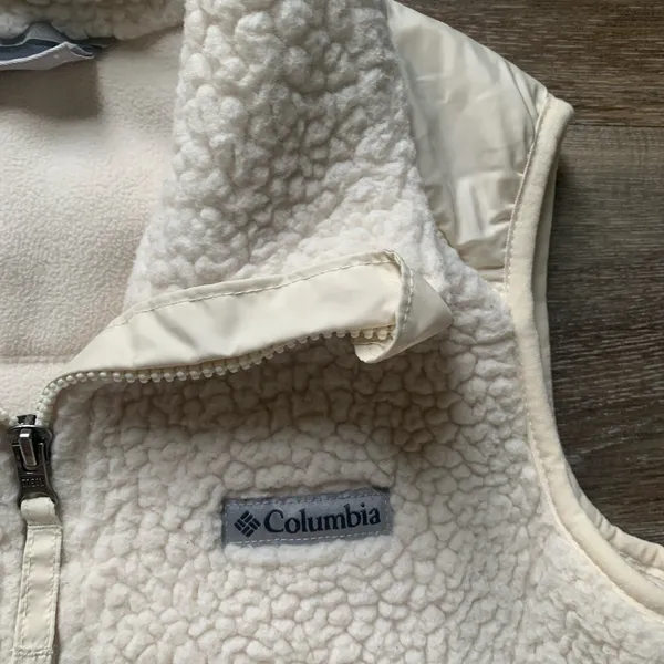 Columbia Off-White Sherpa Fleece Vest S - Image 2