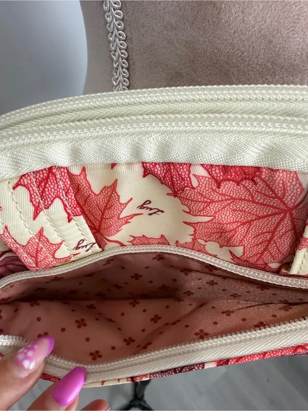 lug Quilted Crossbody in Coral, Cream and Pink Leaf Print - Image 6
