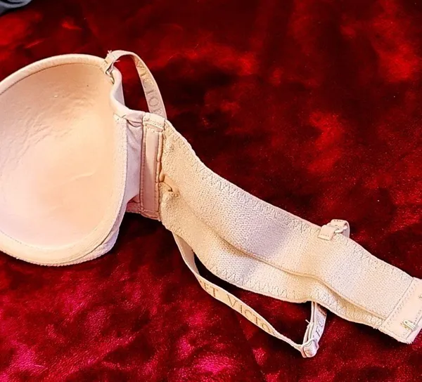Victoria's Secret bra Size 36B (Multiple ways of uses) - Image 2