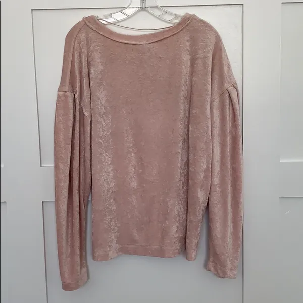 Free People Pink Velvet top M - Image 7
