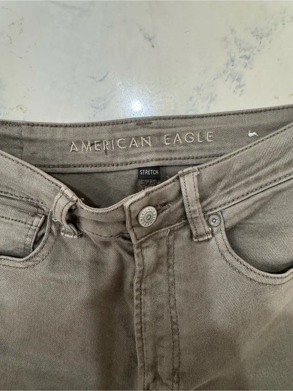 American Eagle Mom Jeans - Gray High-Rise Denim 4L - Image 6