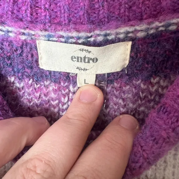 entro Woman’s‎ Large Knit Geometric Patterned Purple chunky pullover Sweater - Image 2