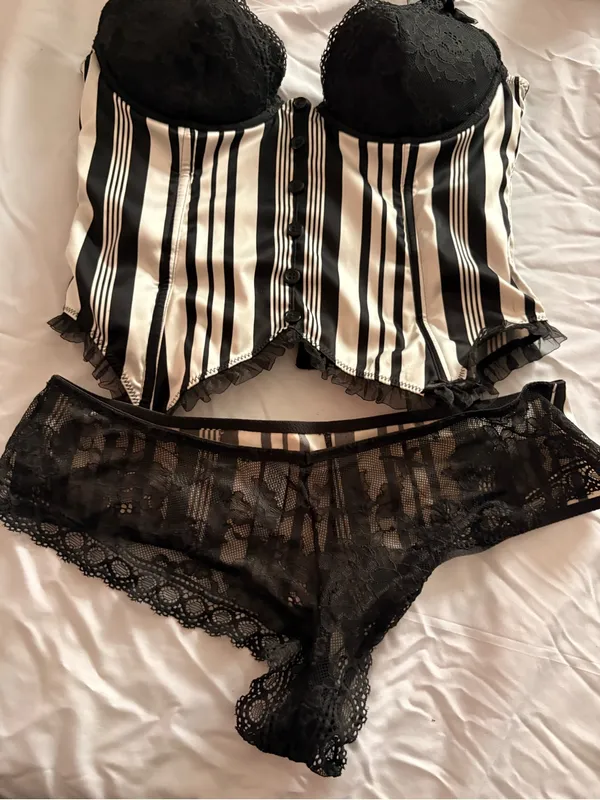 Chantal Thomass rare 4 piece set Black - Image 4