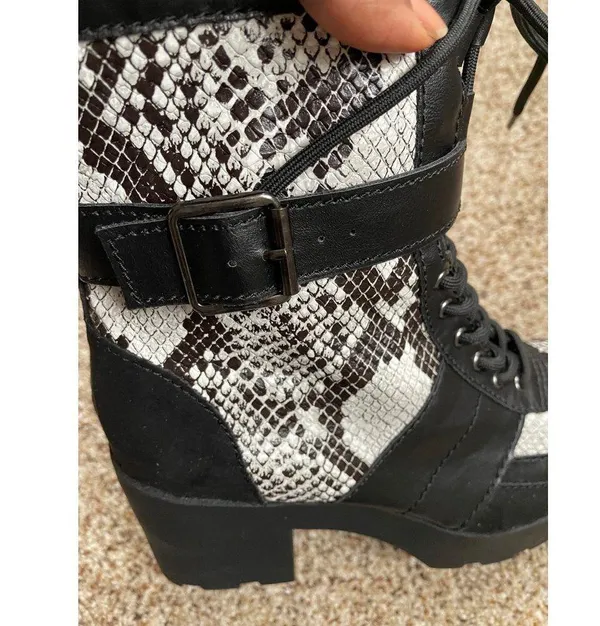 Boohoo Platform Combat Boots Lace Up Snake Print Sz 8 Steampunk Goth Whimsigoth - Image 10