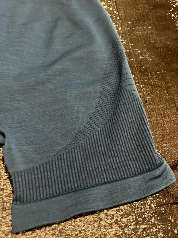 Womens small Alphalete Ozone Seamless Blue Ribbed Workout Biker Shorts - Image 3