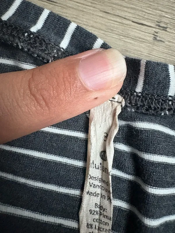 Lululemon Emerald Long Sleeve In Grey and White Sz 8 - Image 7