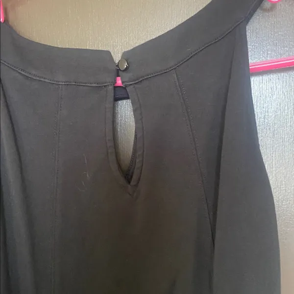 Elegant Black Sleeveless Dress - Image 5