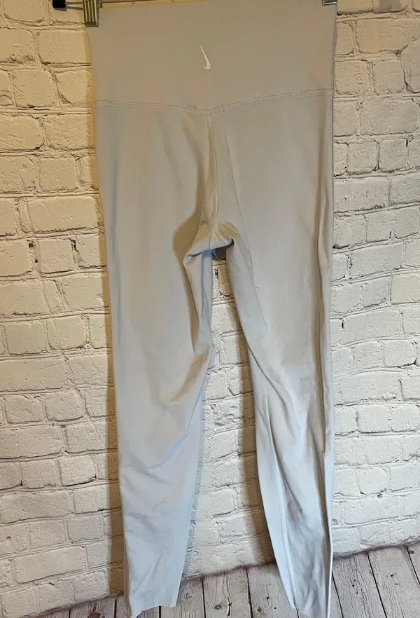 Nike high waisted leggings in cloud gray, S - Image 3