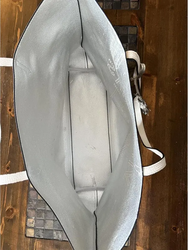Vintage Y2K Victoria’s Secret White Faux Leather Tote Bag - Image 5