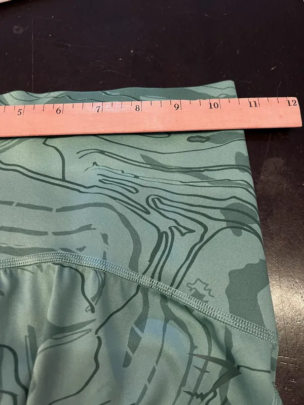 Gymshark Biker Shorts Womens XS Green Camo Scrunch Butt Athletic Gym - Image 4