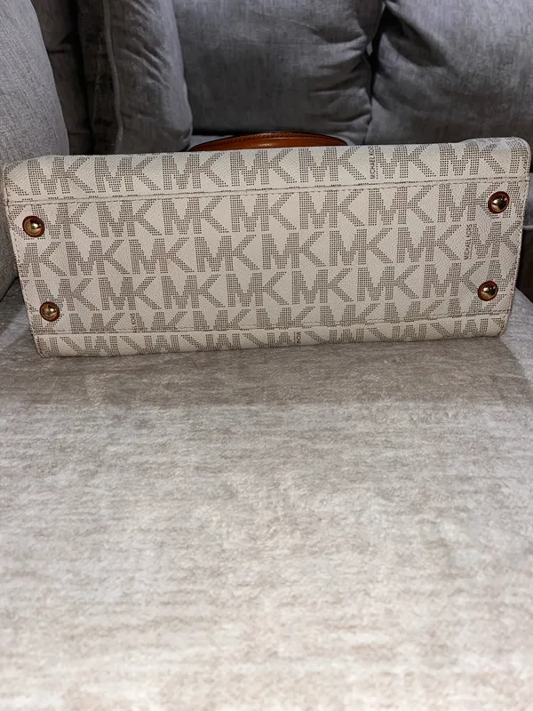 Michael Kors Purse - Image 7