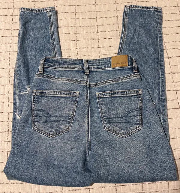American Eagle Mom Jeans - Image 4
