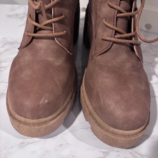 Sugar Fabians Brown Heeled Boots Size 8 | Trendy Fall Fashion Essential - Image 9