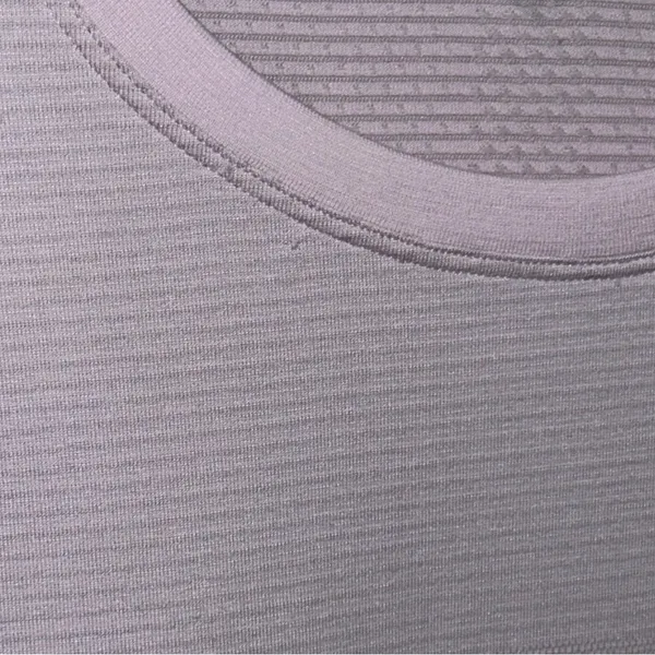 Lululemon Women's Swiftly Tech Long Sleeve Shirt Top Yoga Pastel Pink Thumbholes - Image 7
